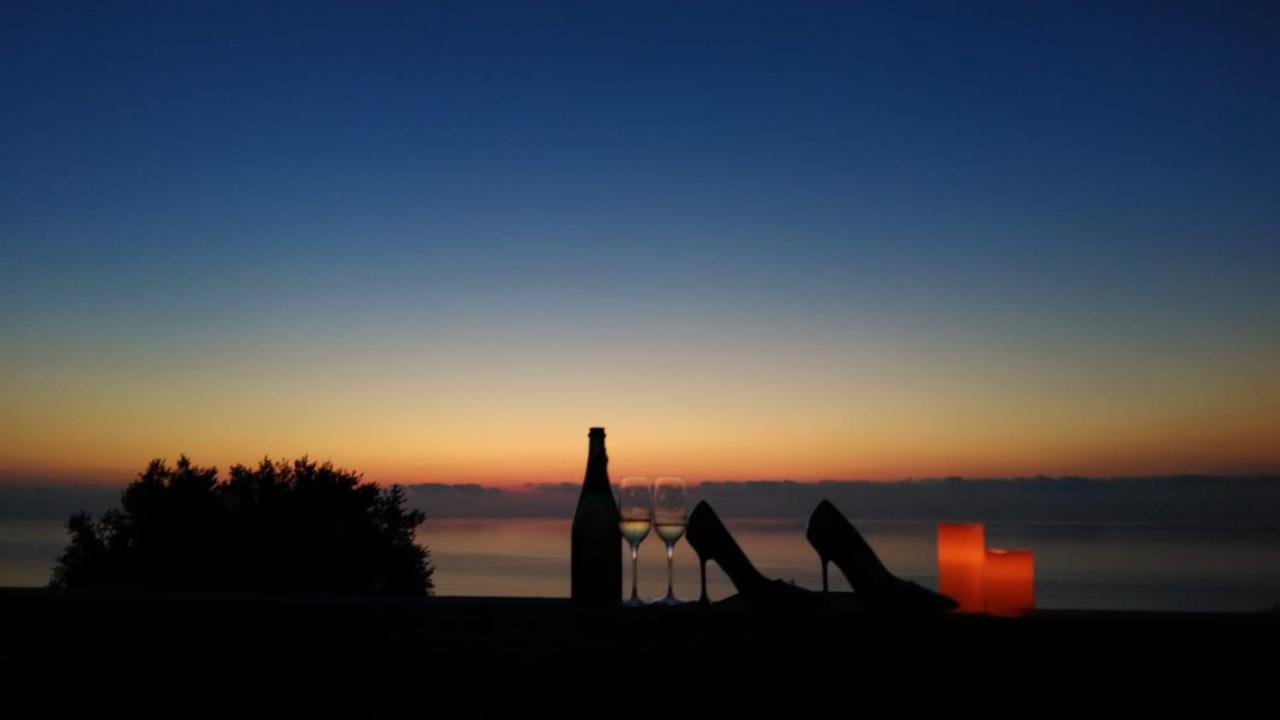 Villa NOVE - Residence dei Fiori Zambrone Esterno foto