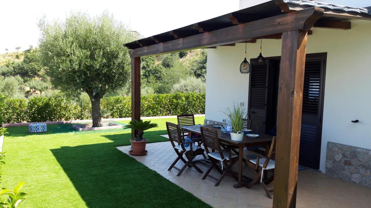 Villa NOVE - Residence dei Fiori Zambrone Esterno foto