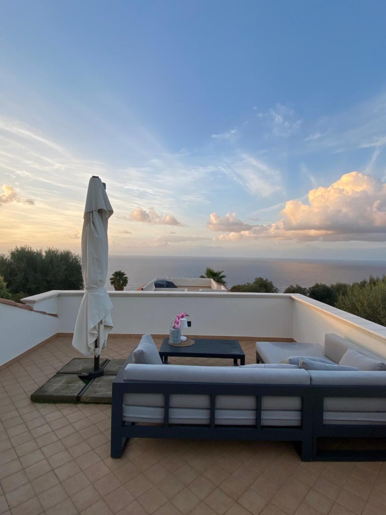 Villa NOVE - Residence dei Fiori Zambrone Esterno foto